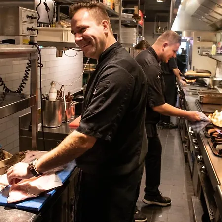 Hotel L'auberge Damhotel 3*