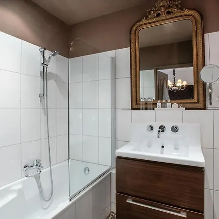 L'auberge Damhotel Hotell