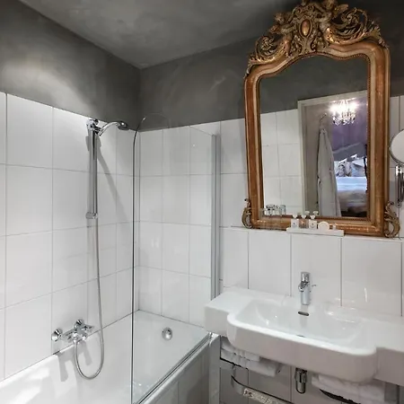 L'auberge Damhotel Hotell